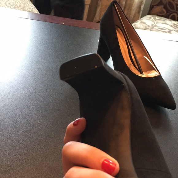 Brand new heels - Picture 4 of 4